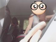 車でアジアの少女 Selfie